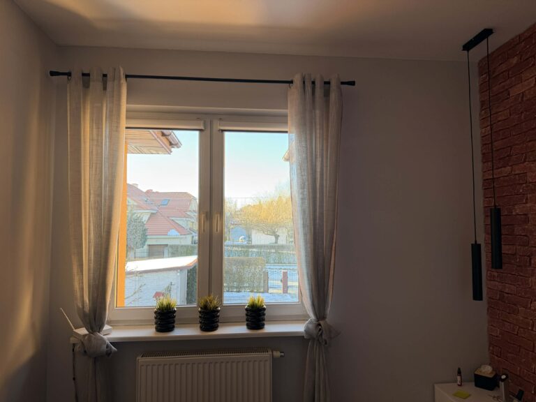 305a6aba-5ae5-4d27-9af2-995ba680554e